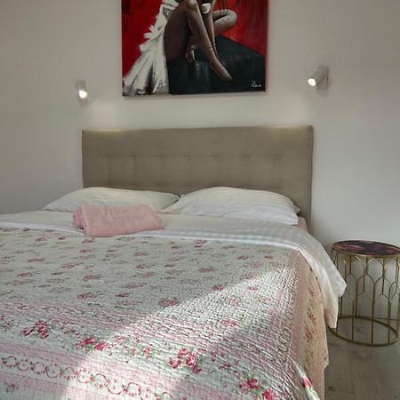 Apartments Oliva Пореч Экстерьер фото